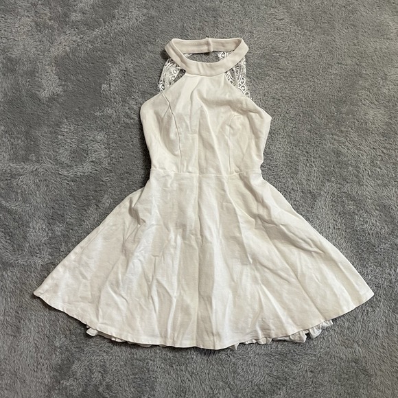 Lulus Dresses & Skirts - Lulus Dress Womens Size XSmall White Lace Accent Halter Fit and Flare‎ Dress